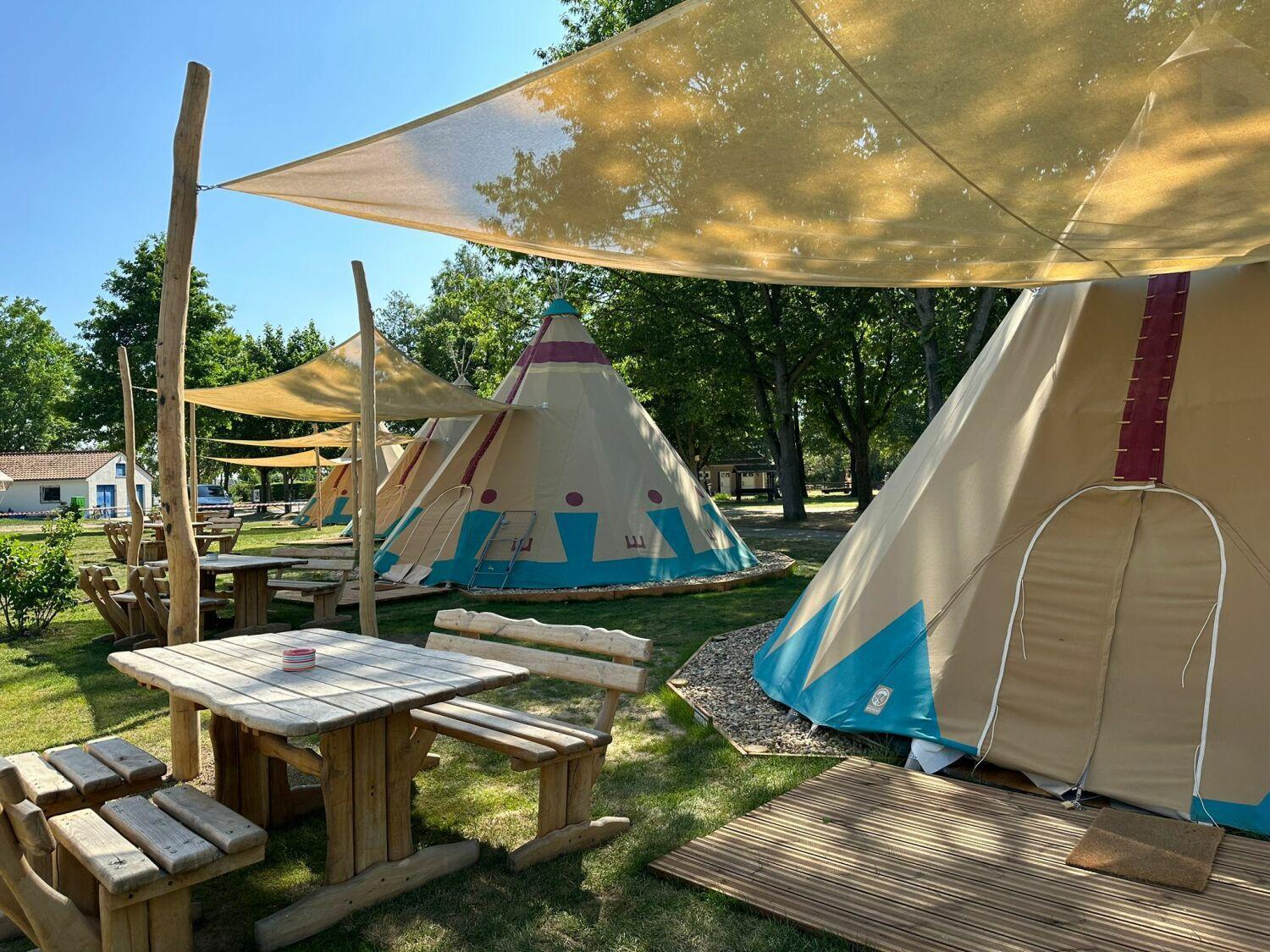 Tipi Illinois Apartment Falkenberg/Elster Luaran gambar