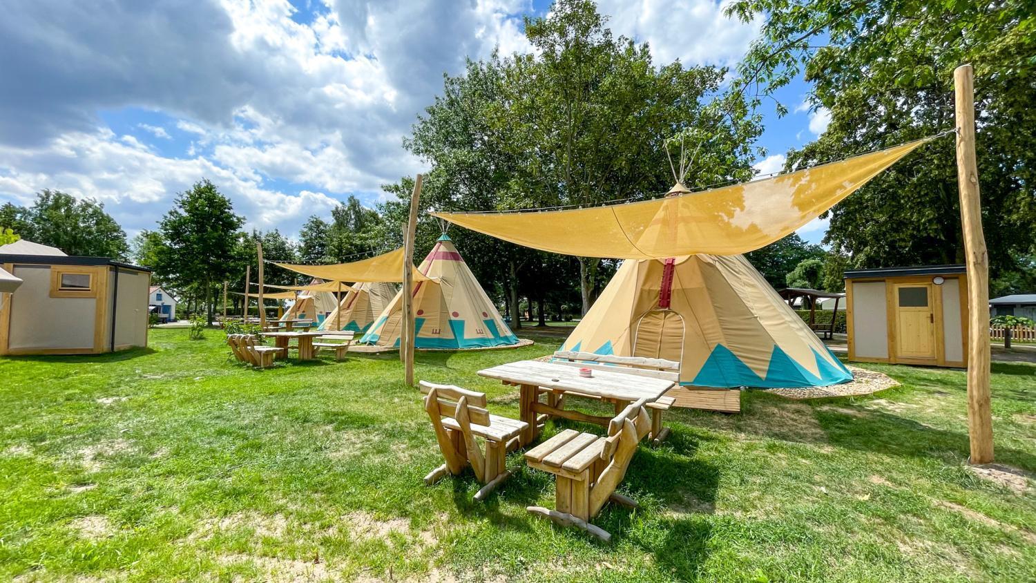 Tipi Illinois Apartment Falkenberg/Elster Luaran gambar